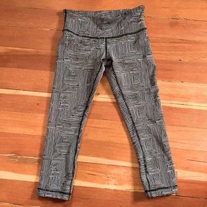Lululemon geometric leggings